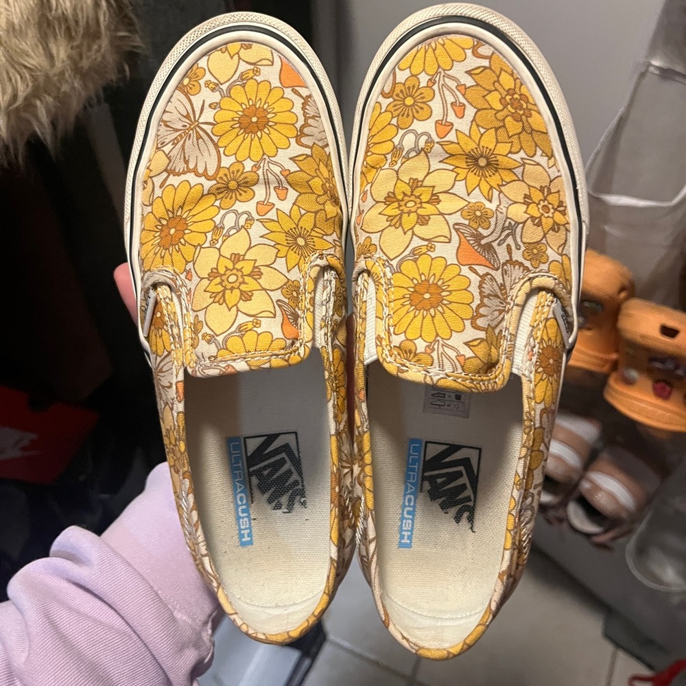 Floral slip on Vans - Women’s 8